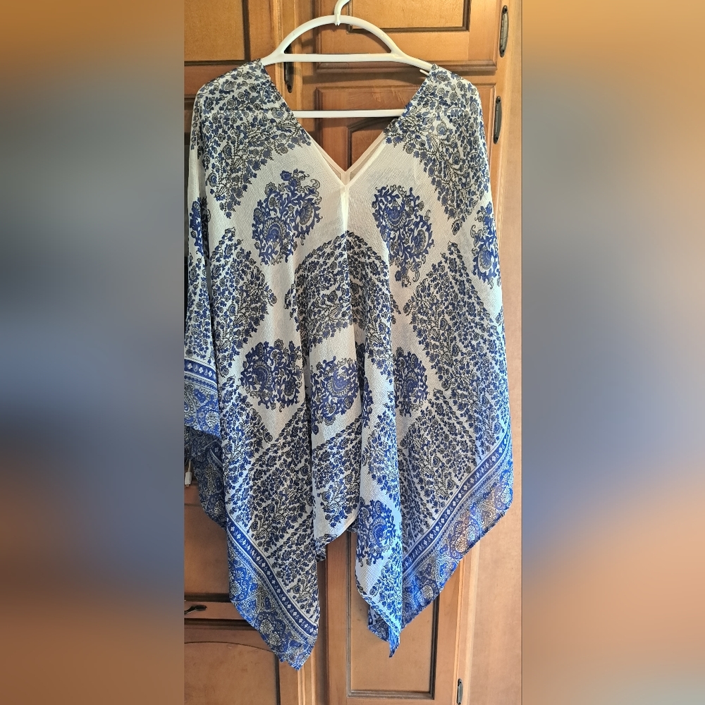 Gorgeous K. JORDAN Kimono with Arms Over Shirt Flowy Blues w/Whites 1x-3x